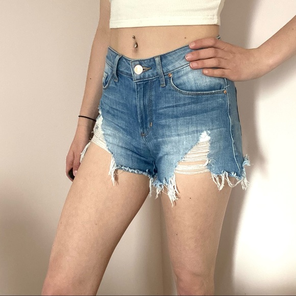 Guess Light Wash Denim Ripped Jean Shorts 24 XS